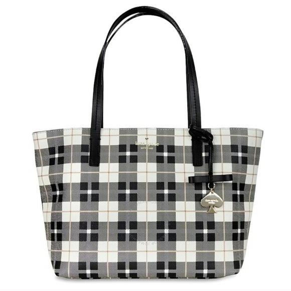 supreme fanny pack cost